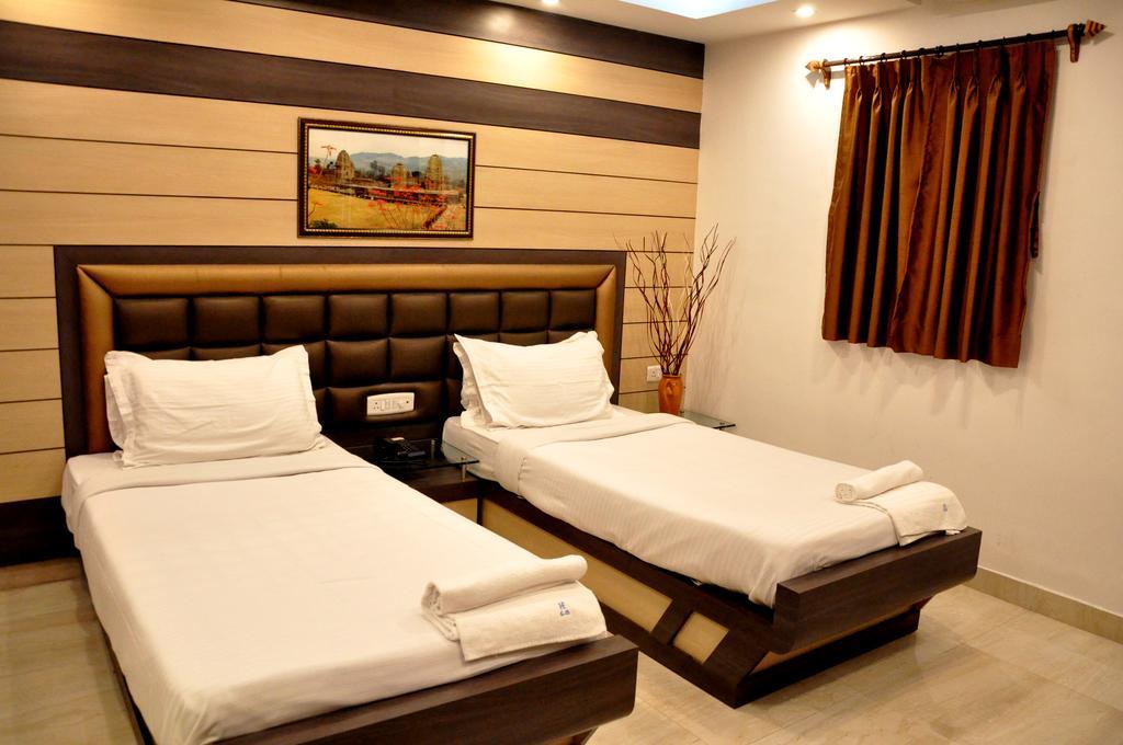 Hotel Esteem Kolkata Exterior photo