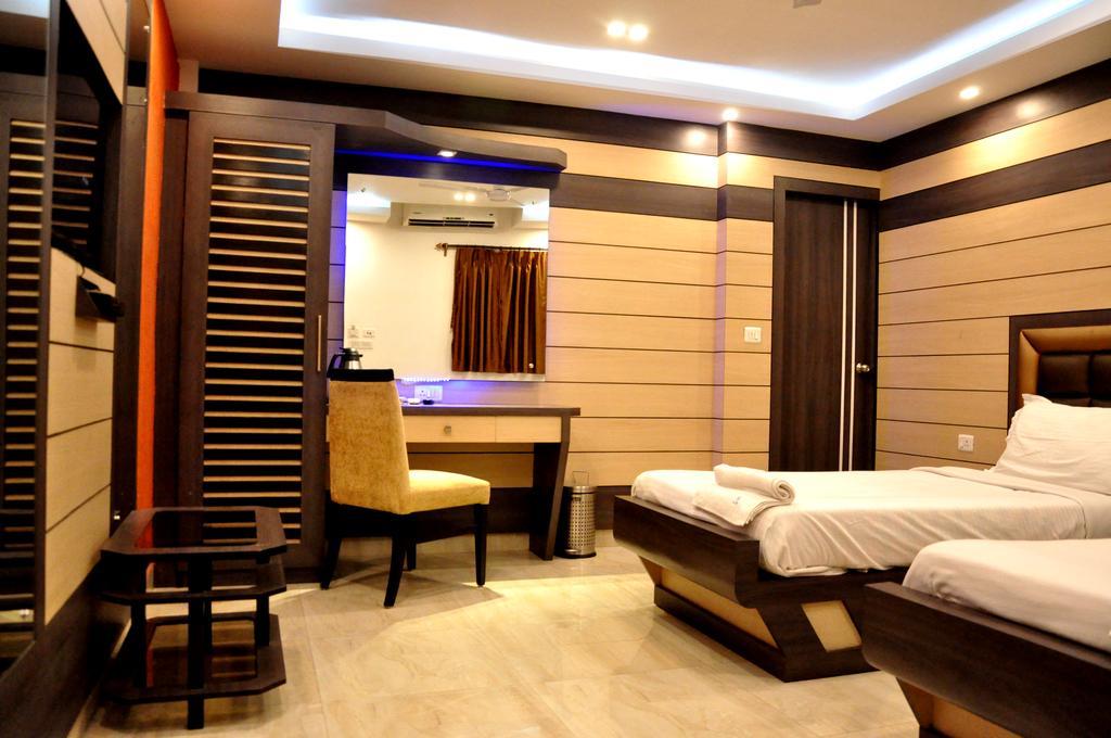 Hotel Esteem Kolkata Exterior photo