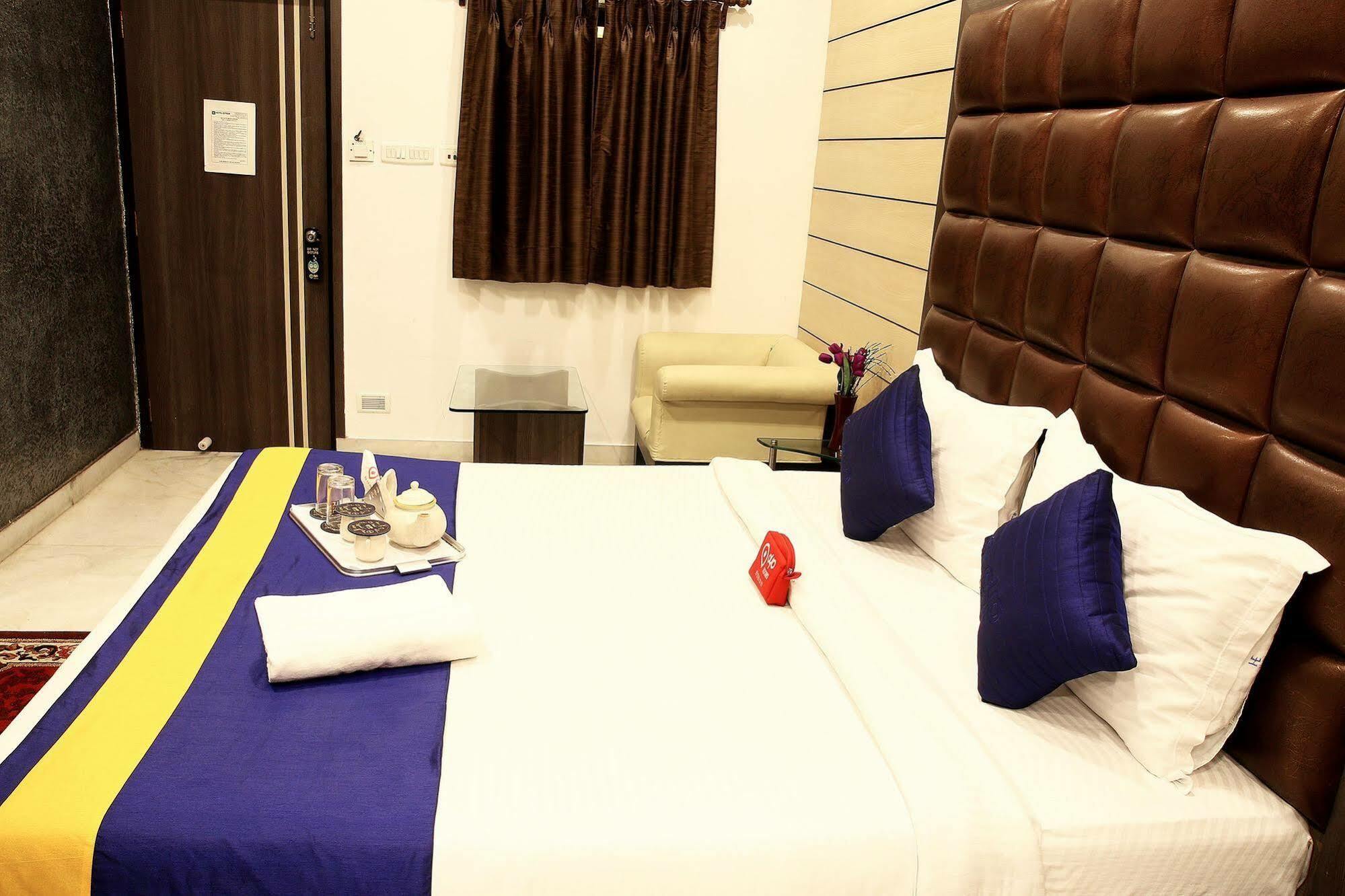 Hotel Esteem Kolkata Exterior photo