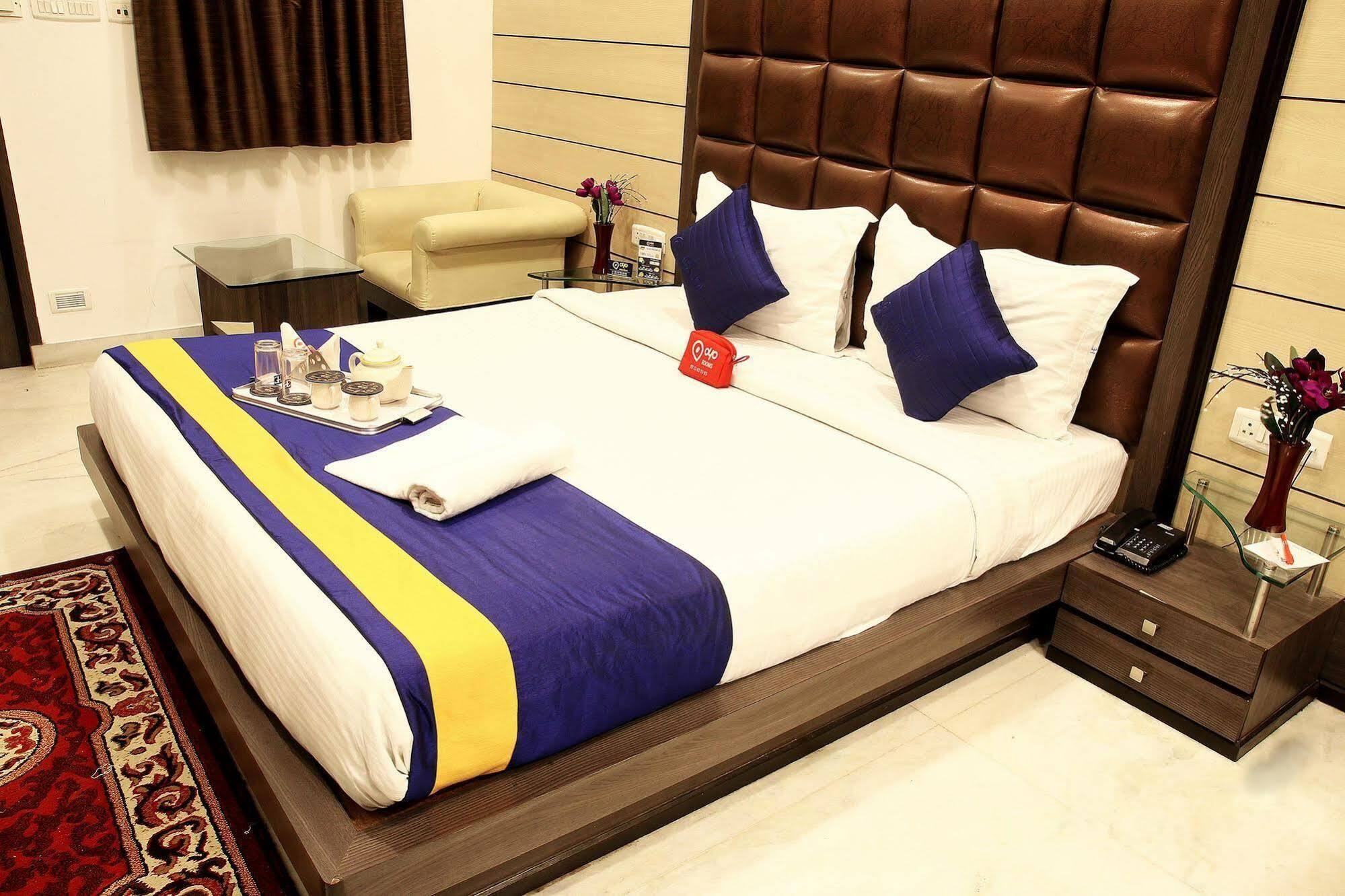 Hotel Esteem Kolkata Exterior photo
