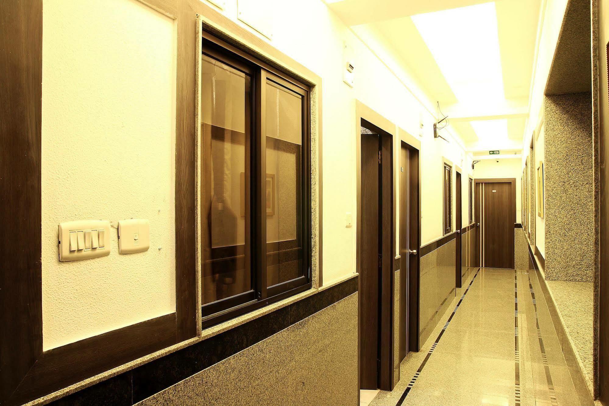 Hotel Esteem Kolkata Exterior photo